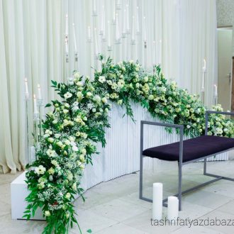 جایگاه اجاره‌ای برای دیزاین مراسم عروسی نامزدی و تولد با باکس چوبی گلارایی و شمع‌ارایی جذاب