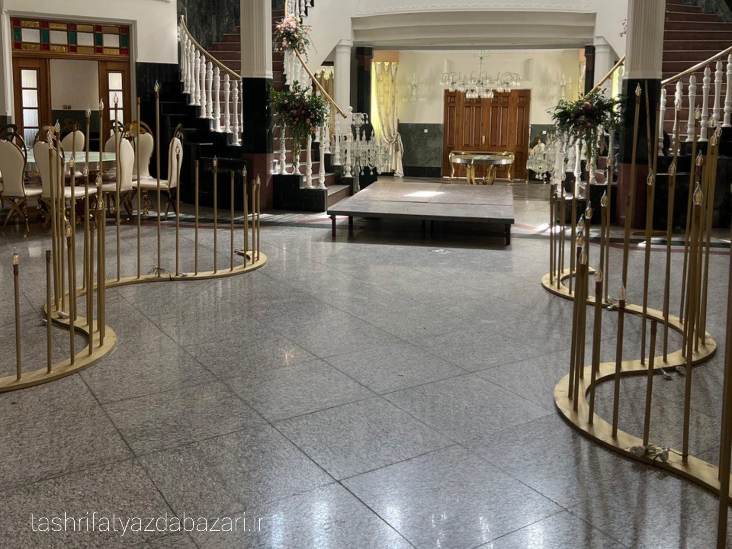 20250922_110010 شمعدان فلزی طلایی به شکل s - Image 1